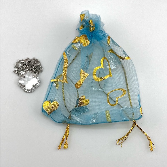 925 Sterling Sterling Mother Of Pearl 4 Leaf Clover Necklace - Picture 6 of 7